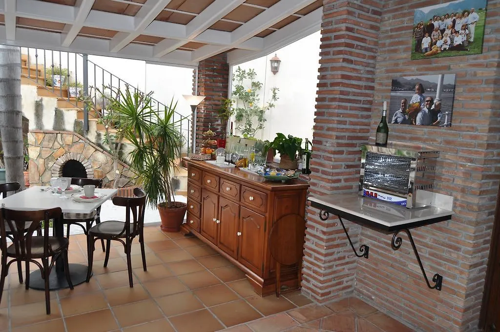 Welcome Inn Nerja Guest House Luxury Bed & Breakfast