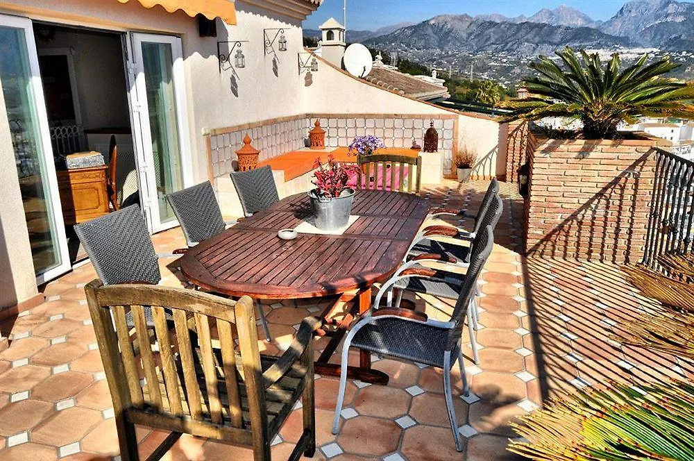 Welcome Inn Nerja Guest House Luxury Bed & Breakfast