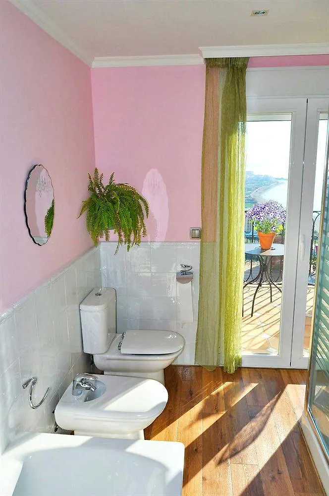 Welcome Inn Nerja Guest House Luxury Bed & Breakfast 3*,  España