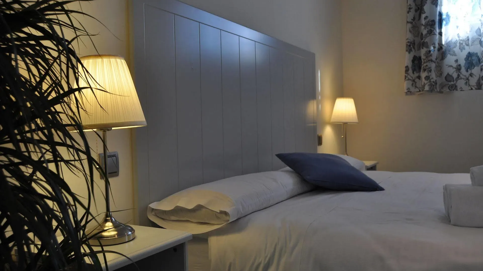 Welcome Inn Nerja Guest House Luxury Bed & Breakfast