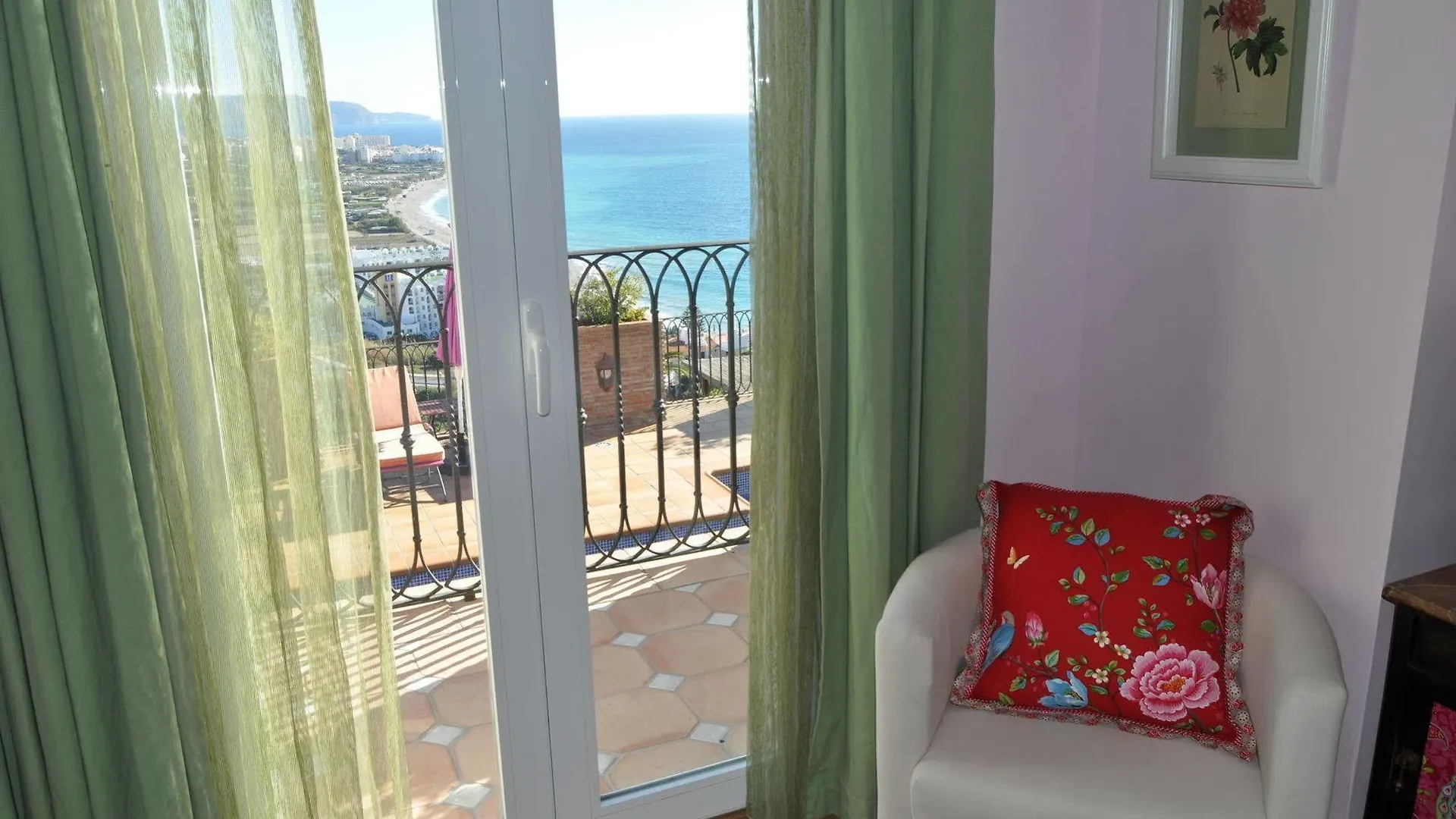Welcome Inn Nerja Guest House Luxury Bed & Breakfast