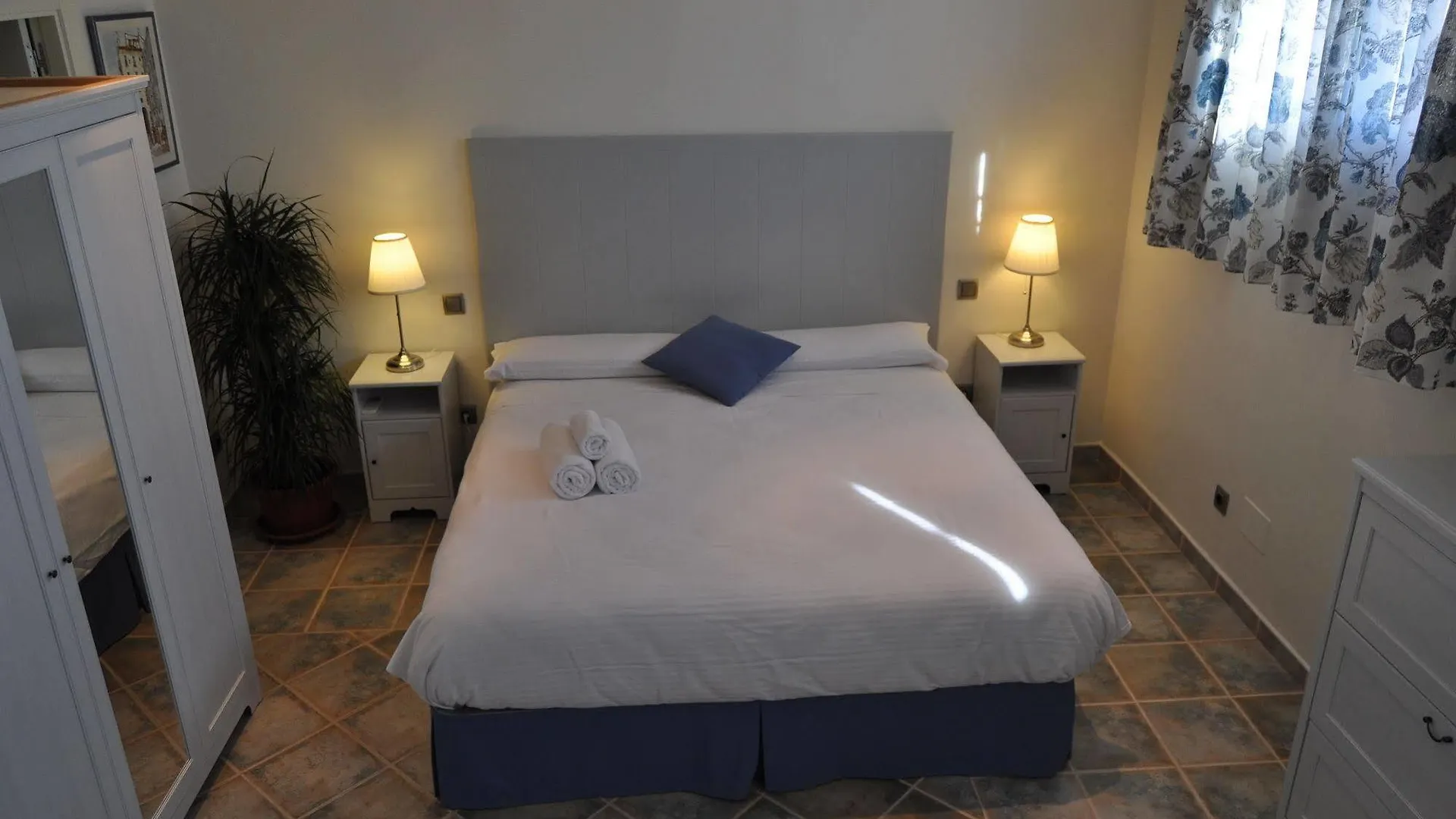 Welcome Inn Nerja Guest House Luxury Bed & Breakfast