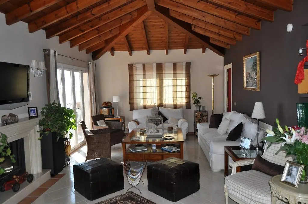 Welcome Inn Nerja Guest House Luxury Bed & Breakfast contacts