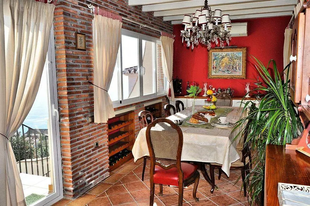 Welcome Inn Nerja Guest House Luxury Bed & Breakfast Spain
