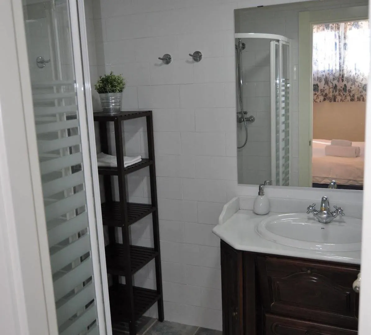 Welcome Inn Nerja Guest House Luxury Bed & Breakfast